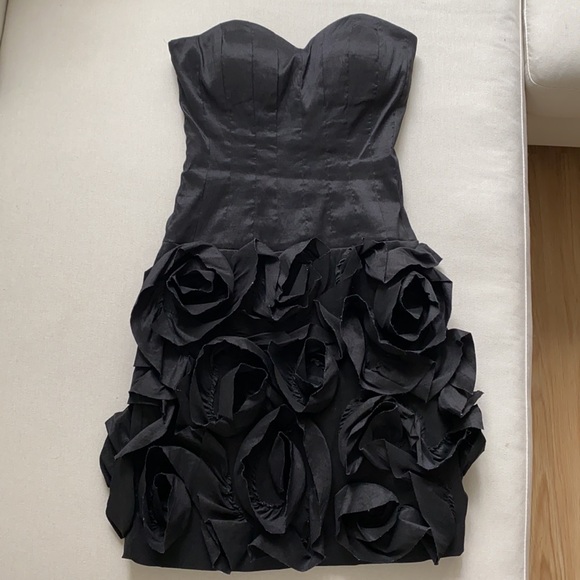 BCBG Max & Cleo Black Strapless Formal Dress - Picture 3 of 11